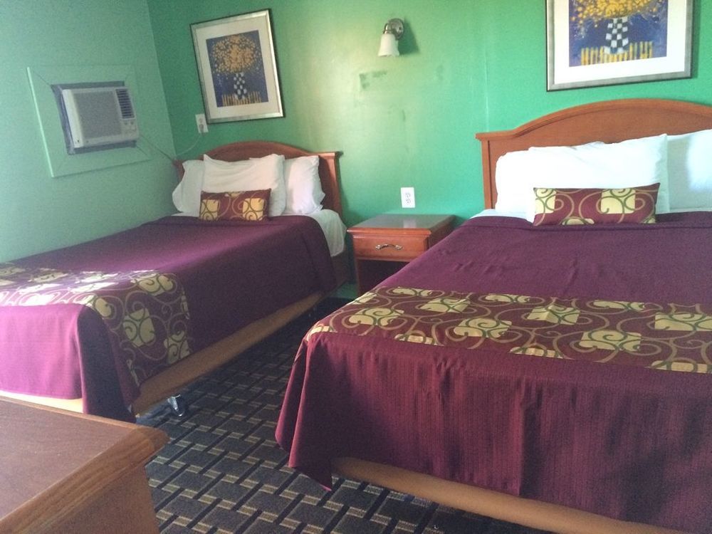 Sleep-Ees Inn, Saginaw & Frankenmuth Habitación foto